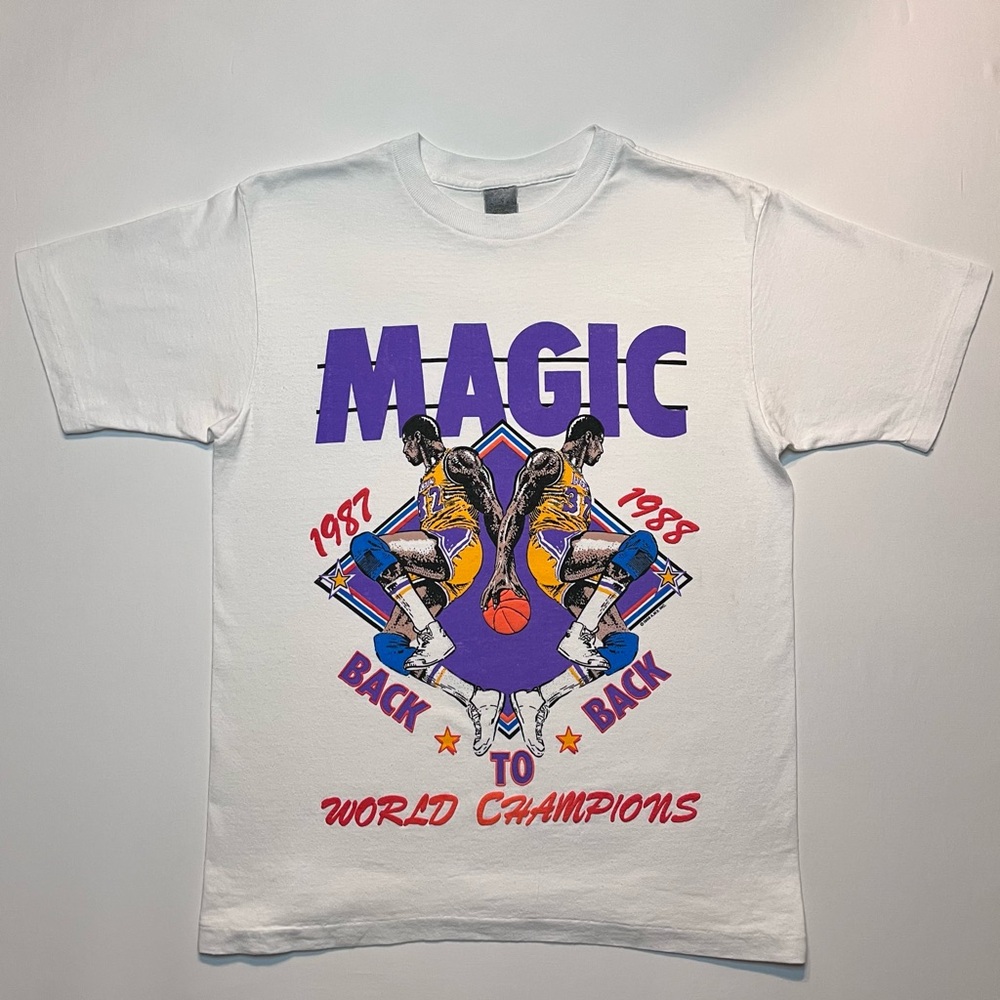 Vintage 80’s Magic Johnson 1987/88 Back to Back NBA World Champions T-shirt Sz M